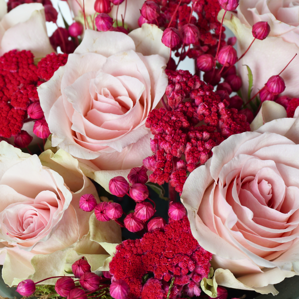 Blush Pink Roses (Pembe Güller Aranjmanı)