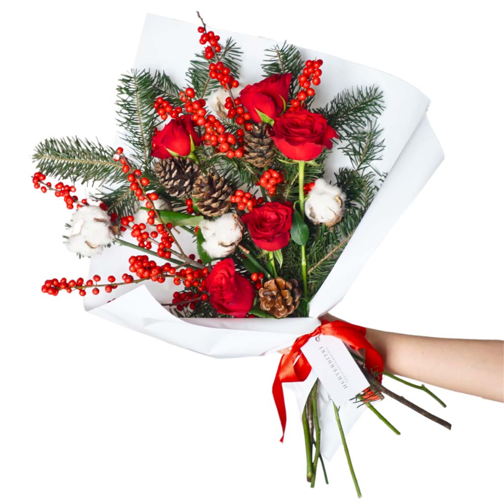Santa İlex Bouquet (Kırmızı Gül ve İlex Buketi)